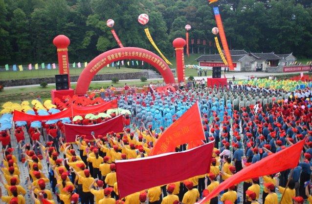 巨款英乙队主场踢曼联获40万镑转播费，球队最高薪每周3500镑